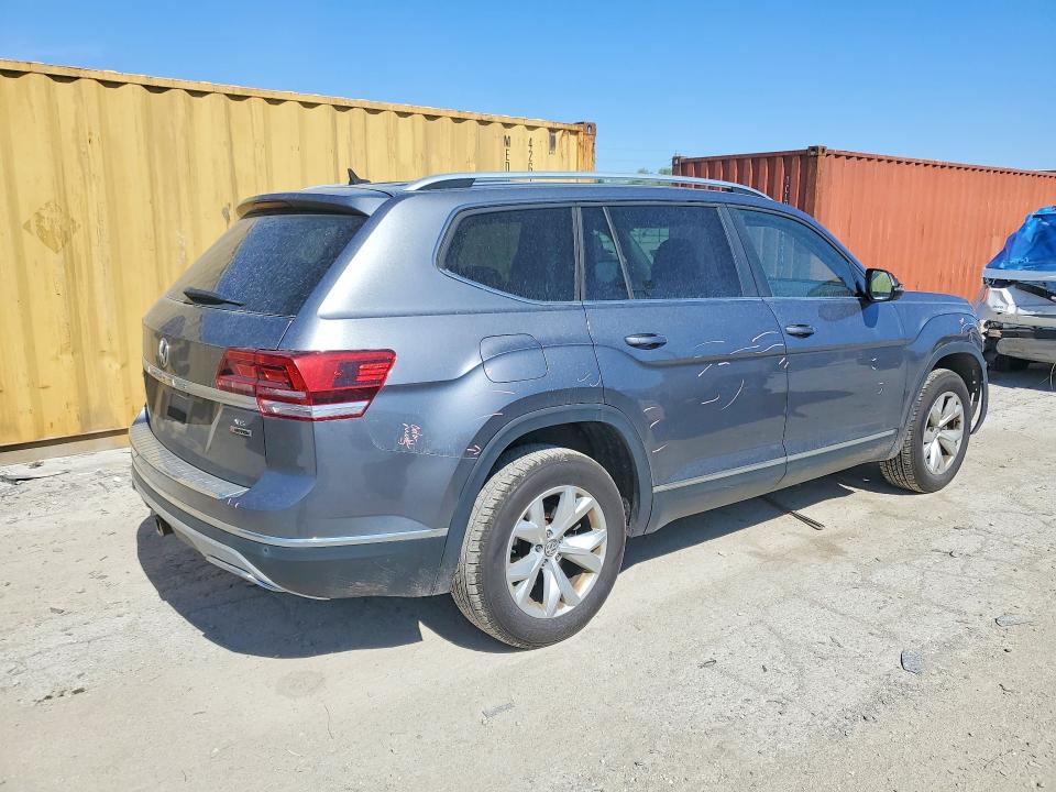 Photo 3 from auction – 2018 VOLKSWAGEN ATLAS with VIN 1V2MR2CA7JC553993