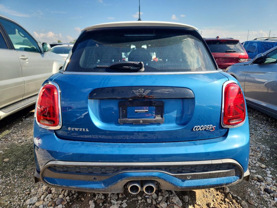 Photo 6 from auction – 2023 MINI COOPER with VIN WMW53DK06P2S64367