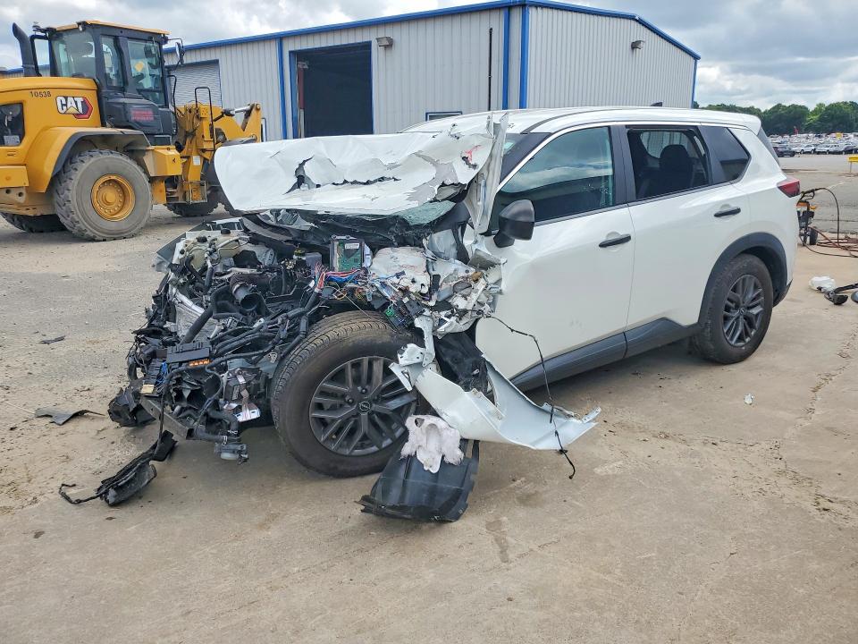 NISSAN ROGUE 2024 with VIN 5N1BT3AA9RC710854 - Photo from auction