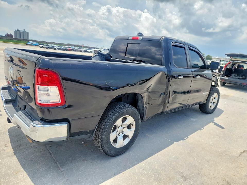 Photo 3 from auction – 2019 RAM 1500 with VIN 1C6RREBT2KN761417