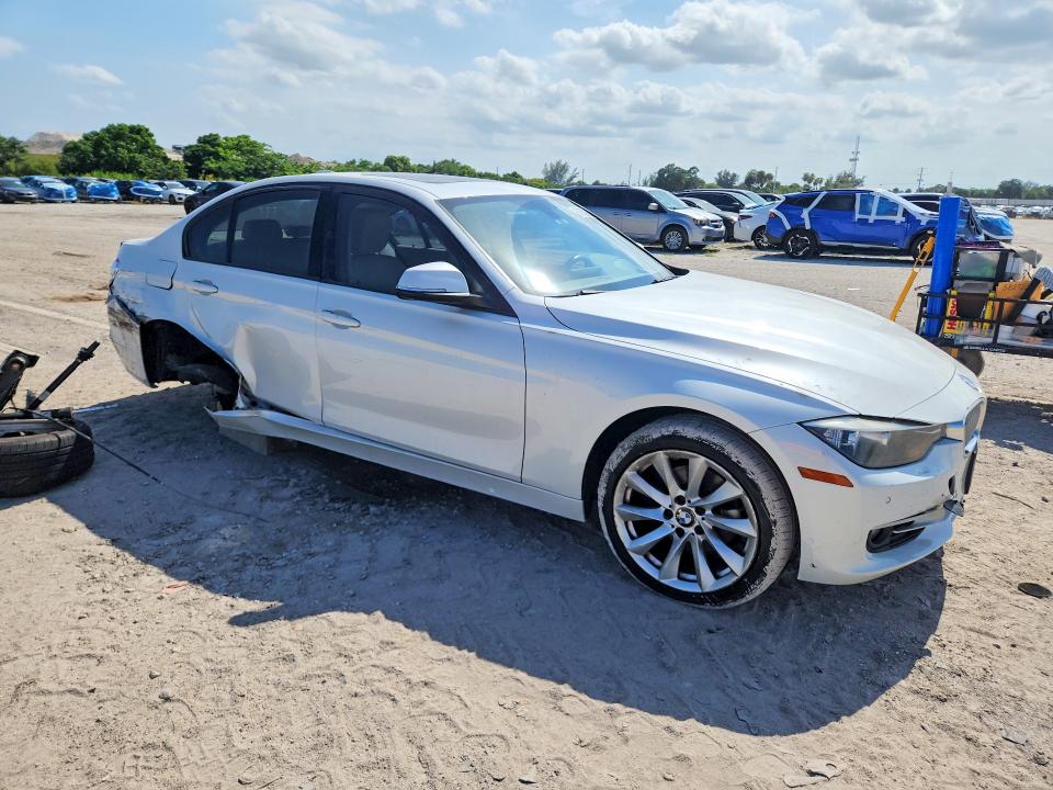 Photo 4 from auction – 2013 BMW 328 with VIN WBA3B5C53DF591310