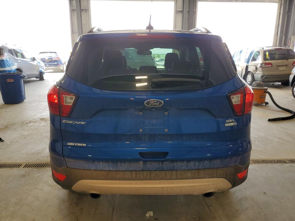 Photo 6 from auction – 2019 FORD ESCAPE with VIN 1FMCU9HD4KUA54258