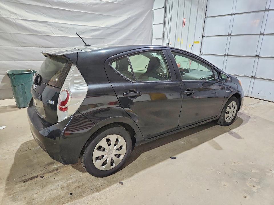 Photo 3 from auction – 2014 TOYOTA PRIUS C with VIN JTDKDTB34E1572499