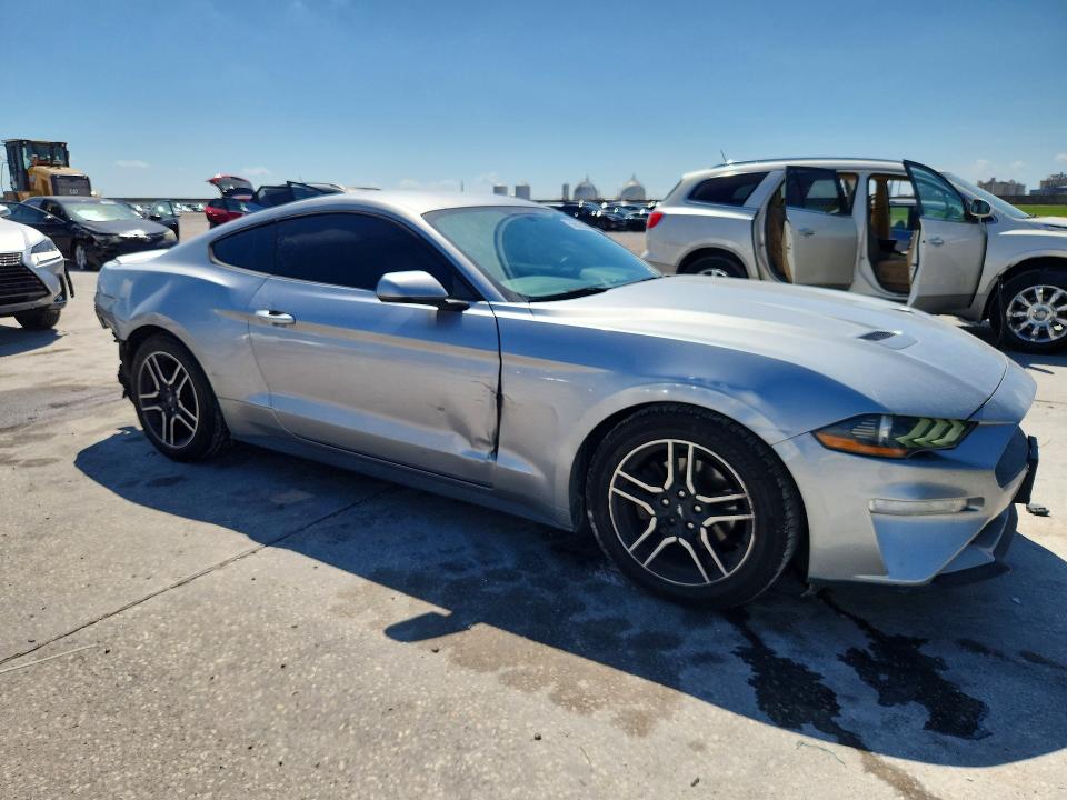 Photo 4 from auction – 2020 FORD MUSTANG with VIN 1FA6P8TH2L5126184