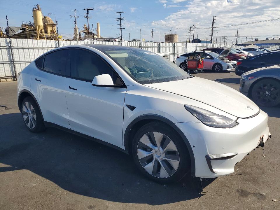 Photo 4 from auction – 2021 TESLA MODEL Y with VIN 5YJYGDEE6MF273980