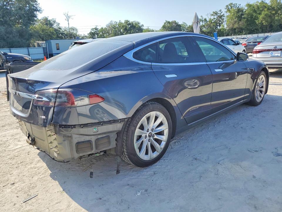 Photo 3 from auction – 2017 TESLA MODEL S with VIN 5YJSA1E21HF232447