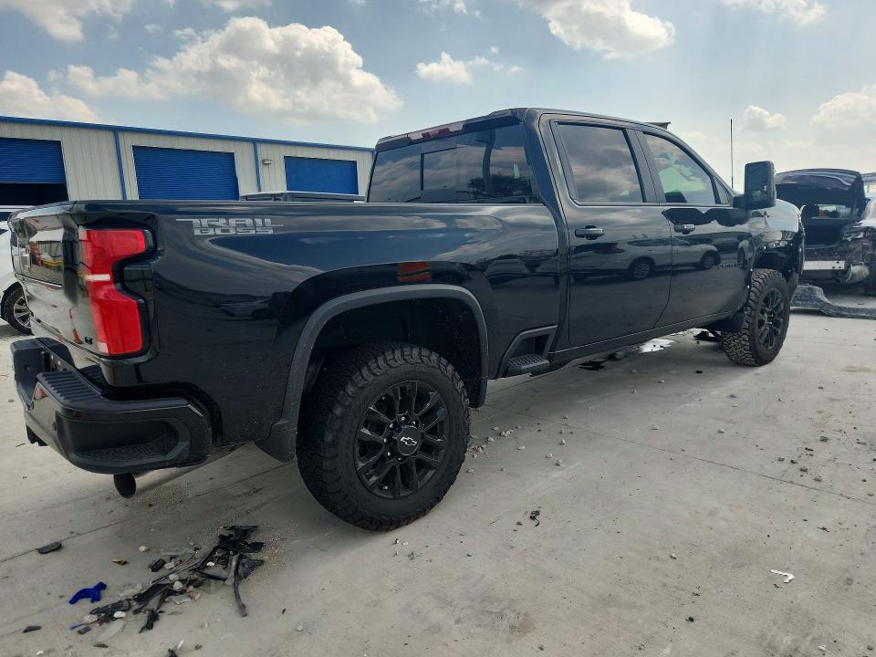 Photo 3 from auction – 2026 CHEVROLET SILVERADO with VIN 1GC4KNEY4TF219469