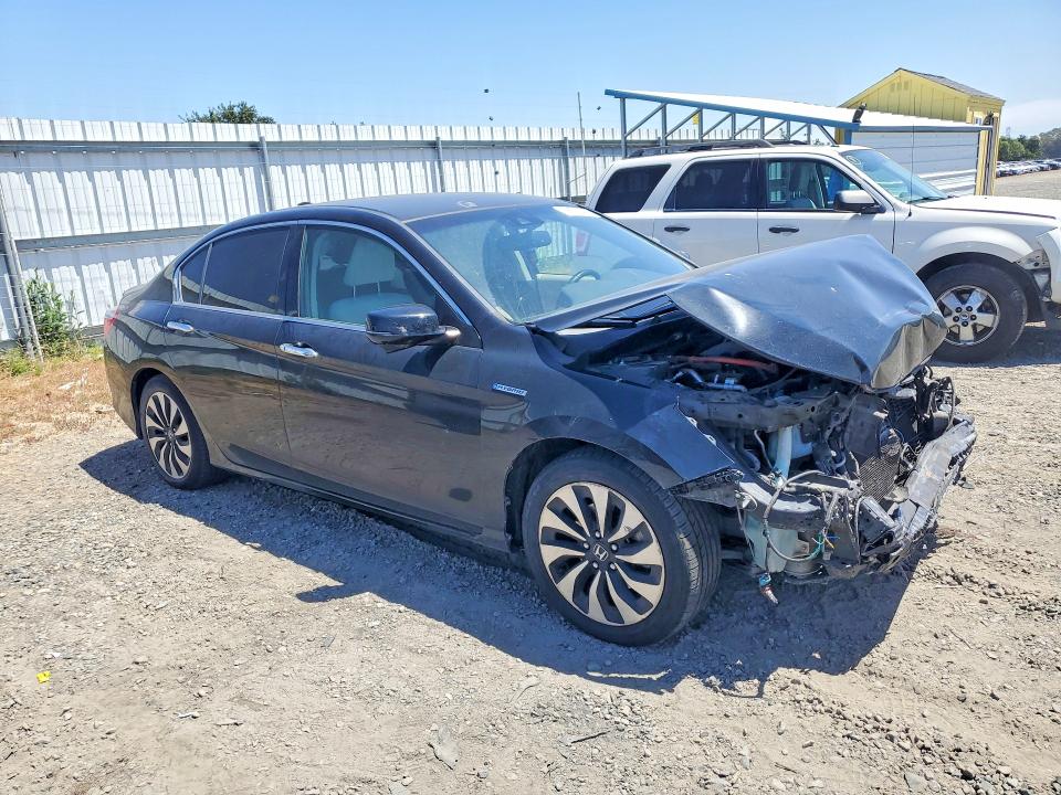 Photo 4 from auction – 2014 HONDA ACCORD with VIN JHMCR5F7XEC000273