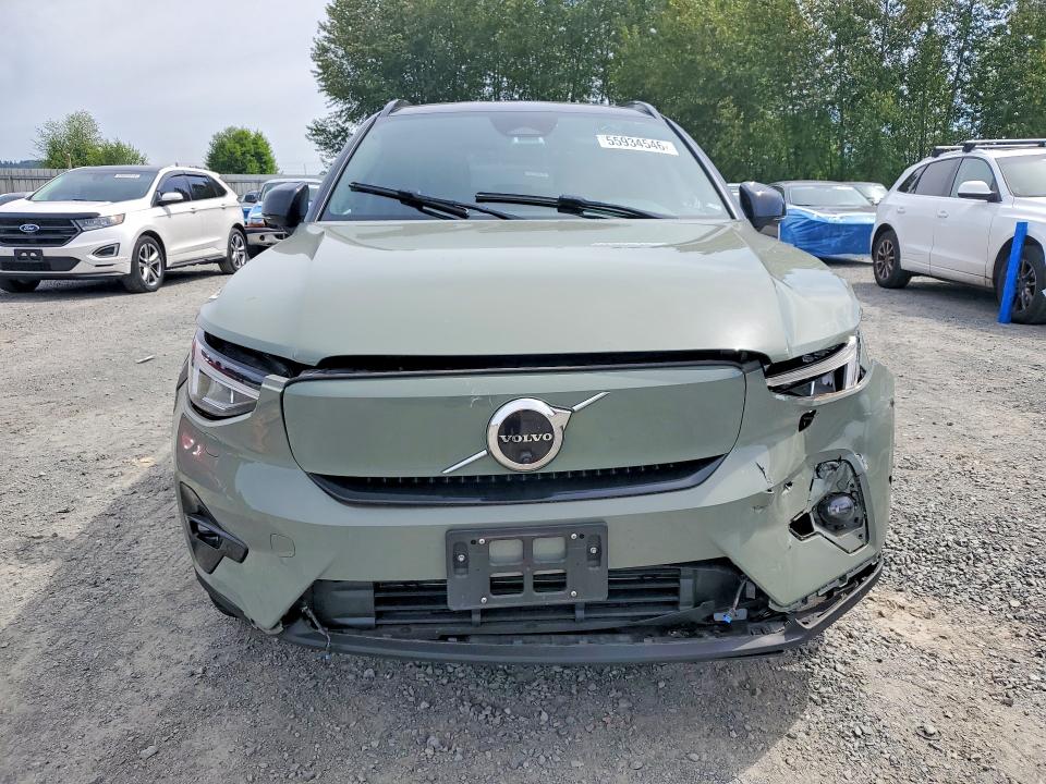 Foto 5 de la subasta – 2023 VOLVO XC40 con VIN YV4ED3UM7P2993663