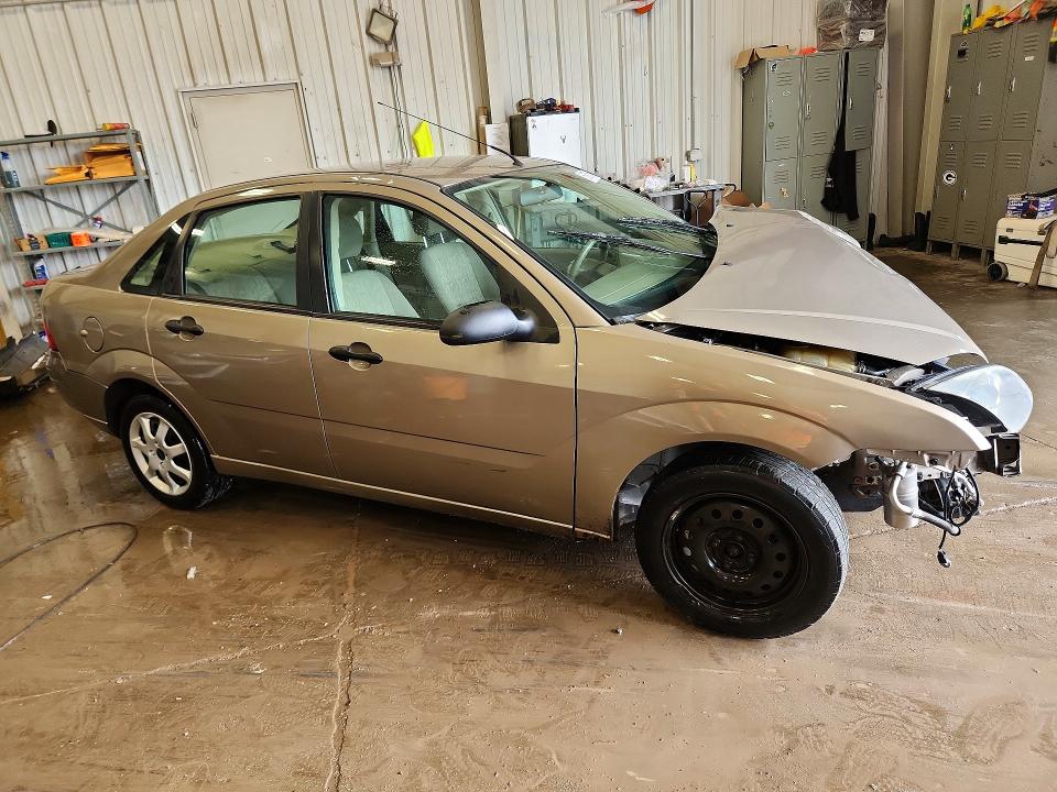 Photo 4 from auction – 2005 FORD FOCUS with VIN 1FAFP34N05W152139