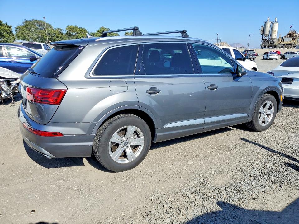 Photo 3 from auction – 2018 AUDI Q7 with VIN WA1LHAF79JD024950