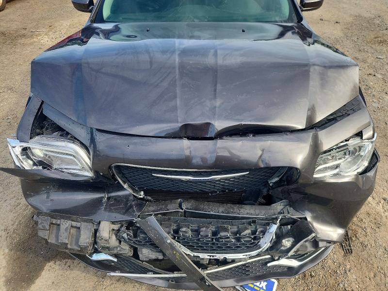 Photo 11 from auction – 2019 CHRYSLER 300 with VIN 2C3CCAAG2KH648397