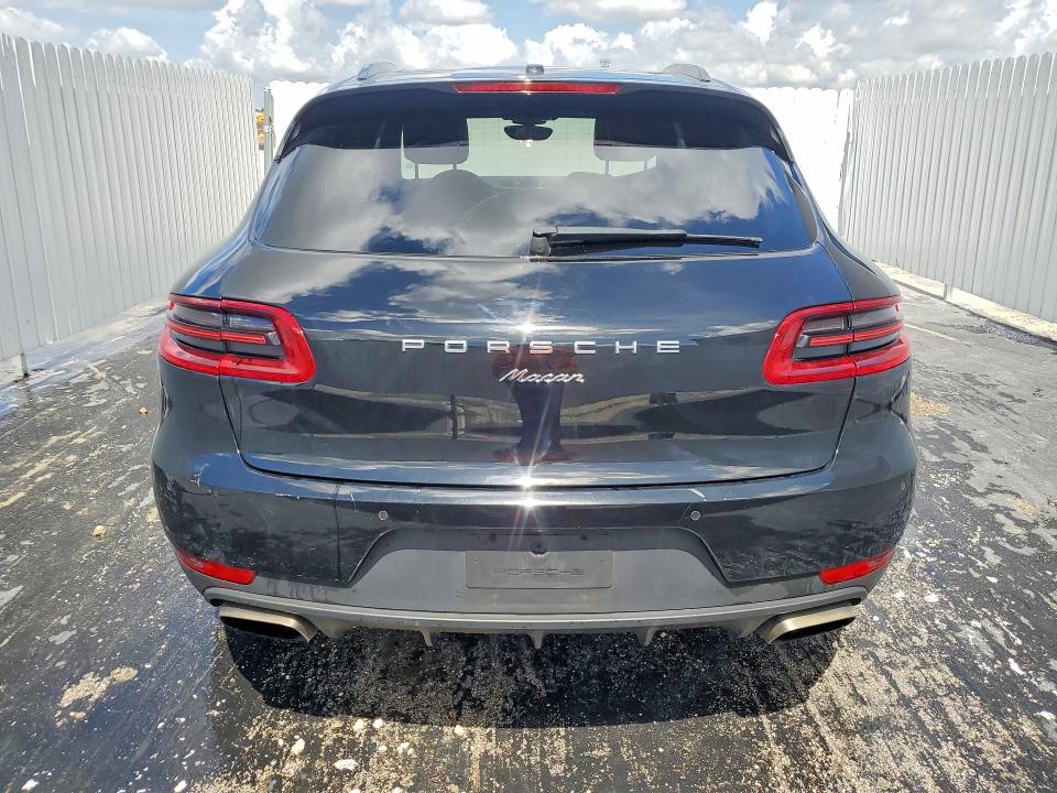 Photo 6 from auction – 2018 PORSCHE MACAN with VIN WP1AA2A58JLB21543