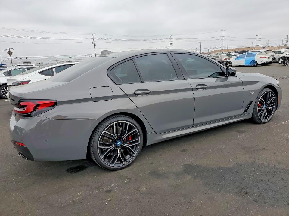 Photo 3 from auction – 2022 BMW 530E with VIN WBA13AG07NCK61992