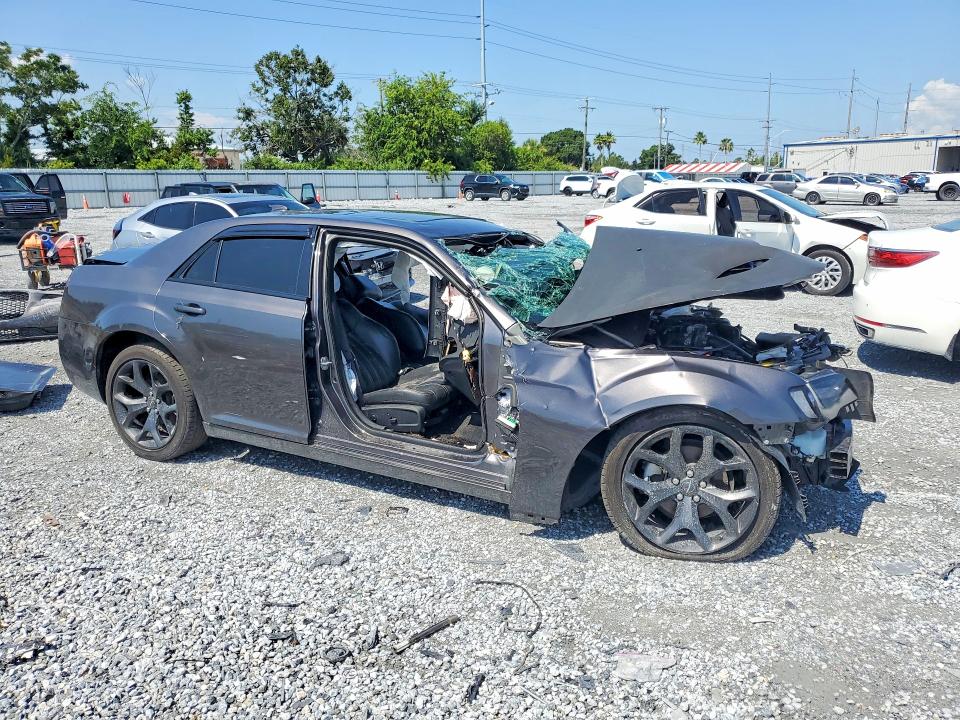 Photo 4 from auction – 2022 CHRYSLER 300 with VIN 2C3CCABGXNH228891