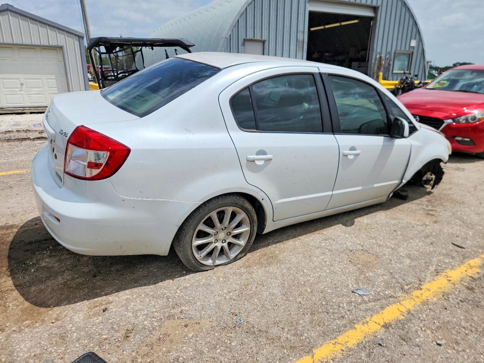 صورة رقم 3 من المزاد - 2011 SUZUKI SX4 مع VIN JS2YC5A27B6302902