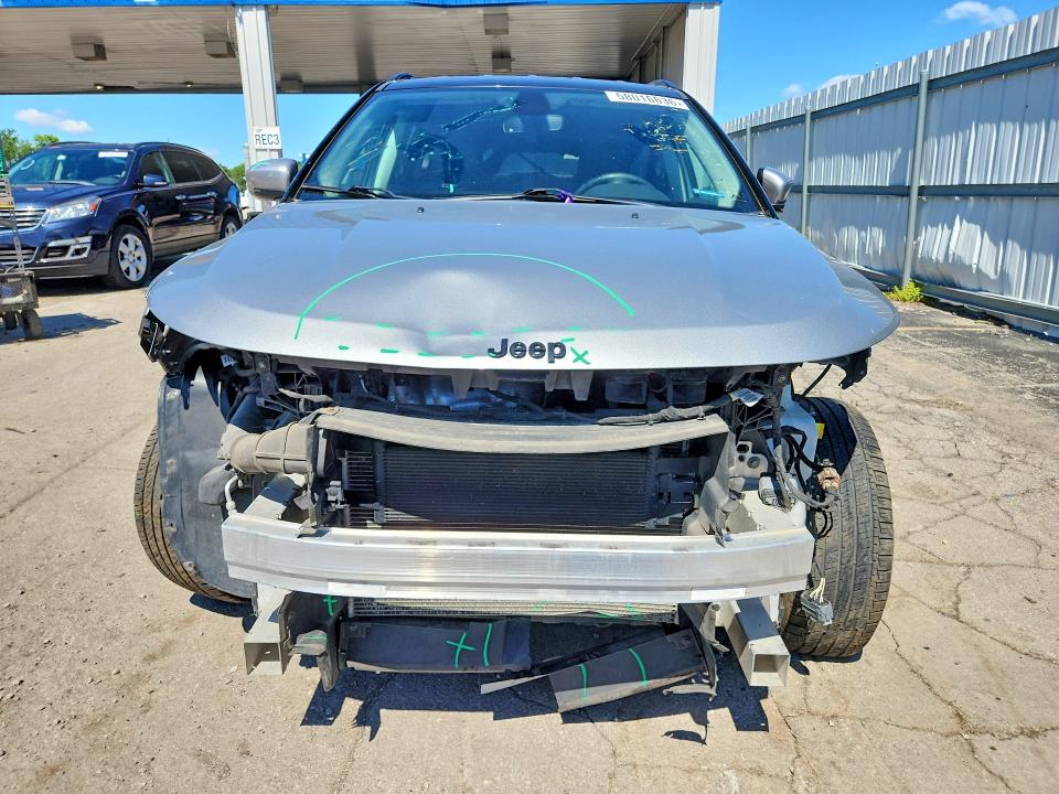 Photo 5 from auction – 2019 JEEP COMPASS with VIN 3C4NJDCB1KT793953