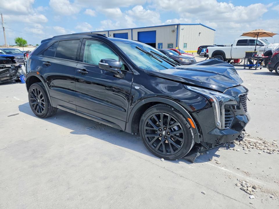 Zdjęcie 4 z aukcji – 2022 CADILLAC XT4 z VIN 1GYFZFR41NF147290