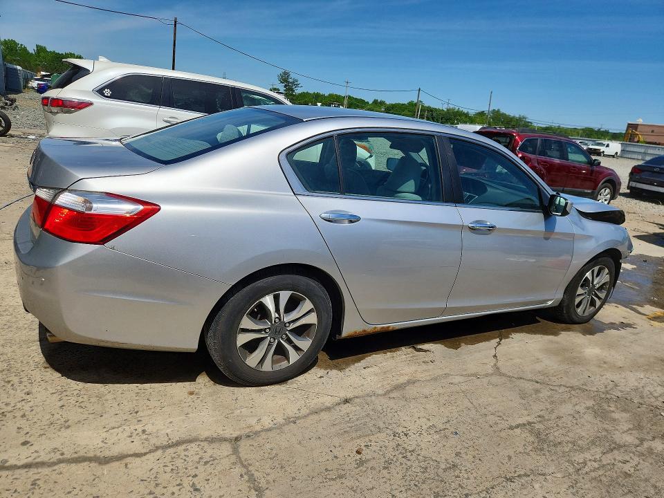 Photo 3 from auction – 2013 HONDA ACCORD with VIN 1HGCR2F39DA145667