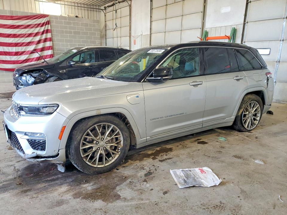 2022 JEEP JEEP