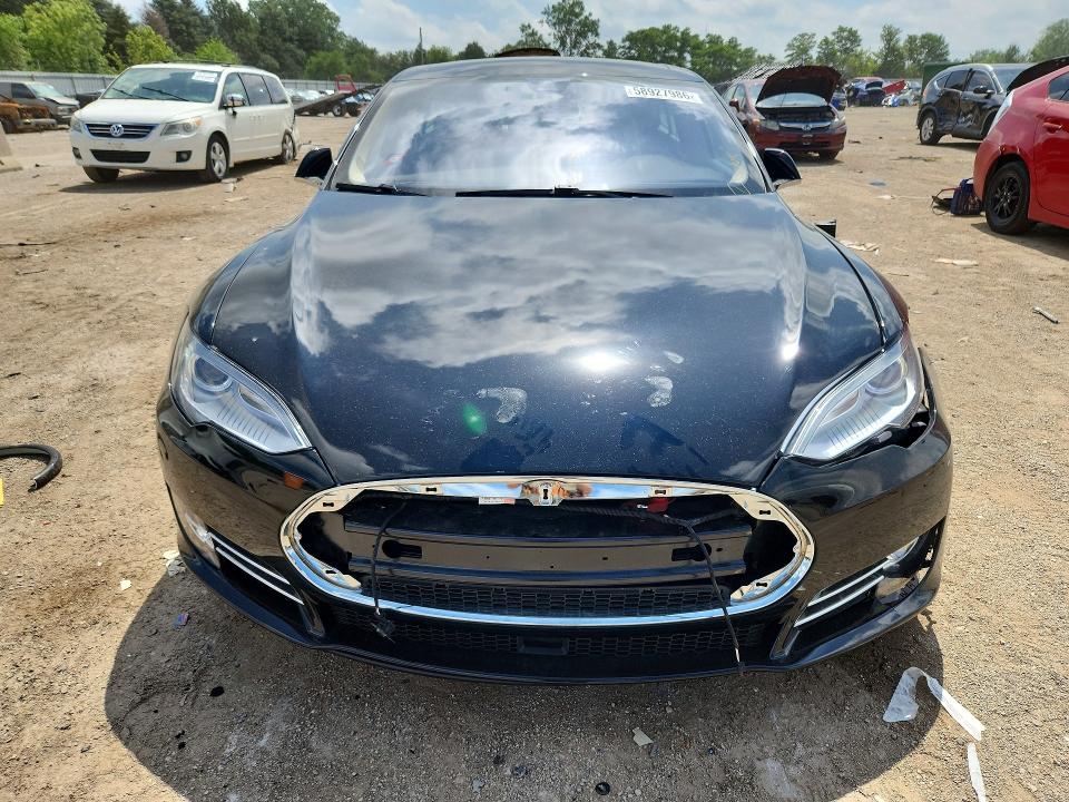 Photo 5 from auction – 2014 TESLA MODEL S with VIN 5YJSA1H25EFP64601