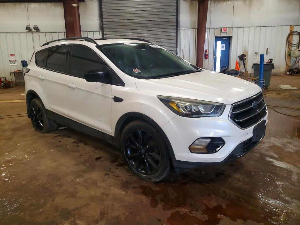 Photo 4 from auction – 2017 FORD ESCAPE with VIN 1FMCU0GD6HUB49913