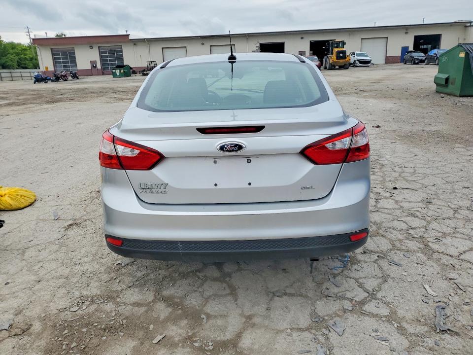 Photo 6 from auction – 2012 FORD FOCUS with VIN 1FAHP3H22CL338370