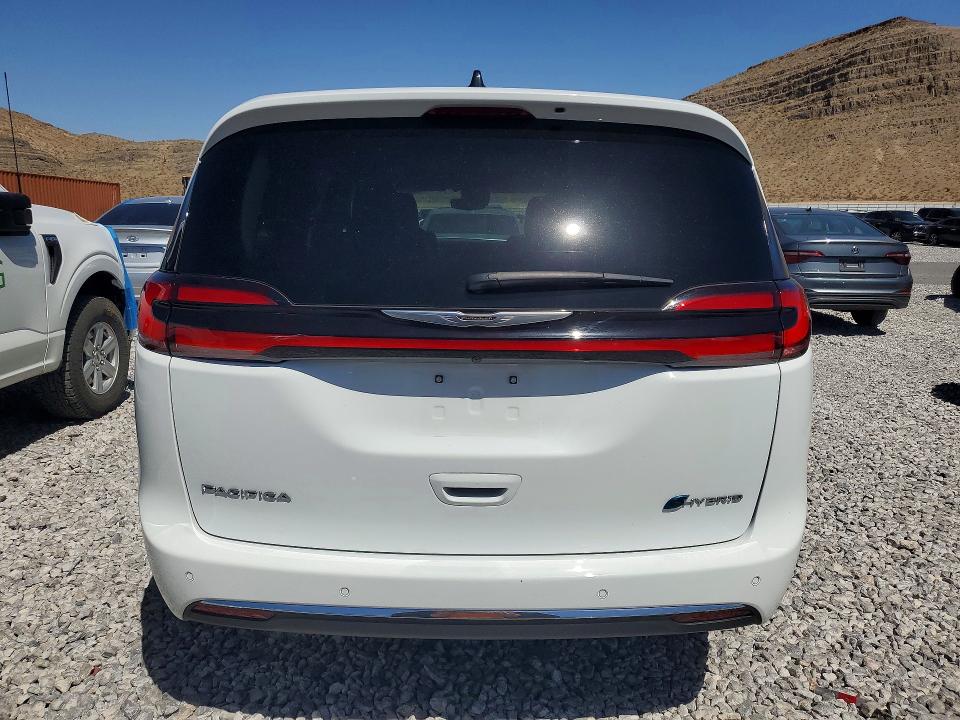 Photo 6 from auction – 2023 CHRYSLER PACIFICA with VIN 2C4RC1S77PR500445