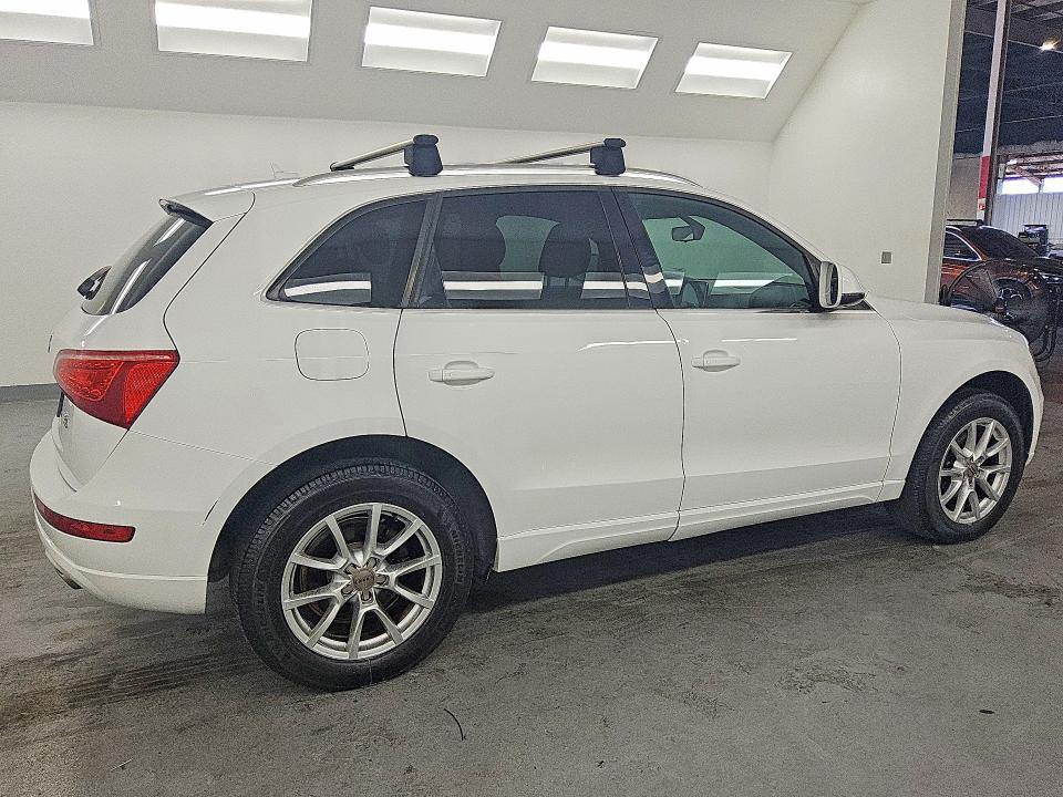 صورة رقم 3 من المزاد - 2010 AUDI Q5 مع VIN WA1CKAFP2AA087536
