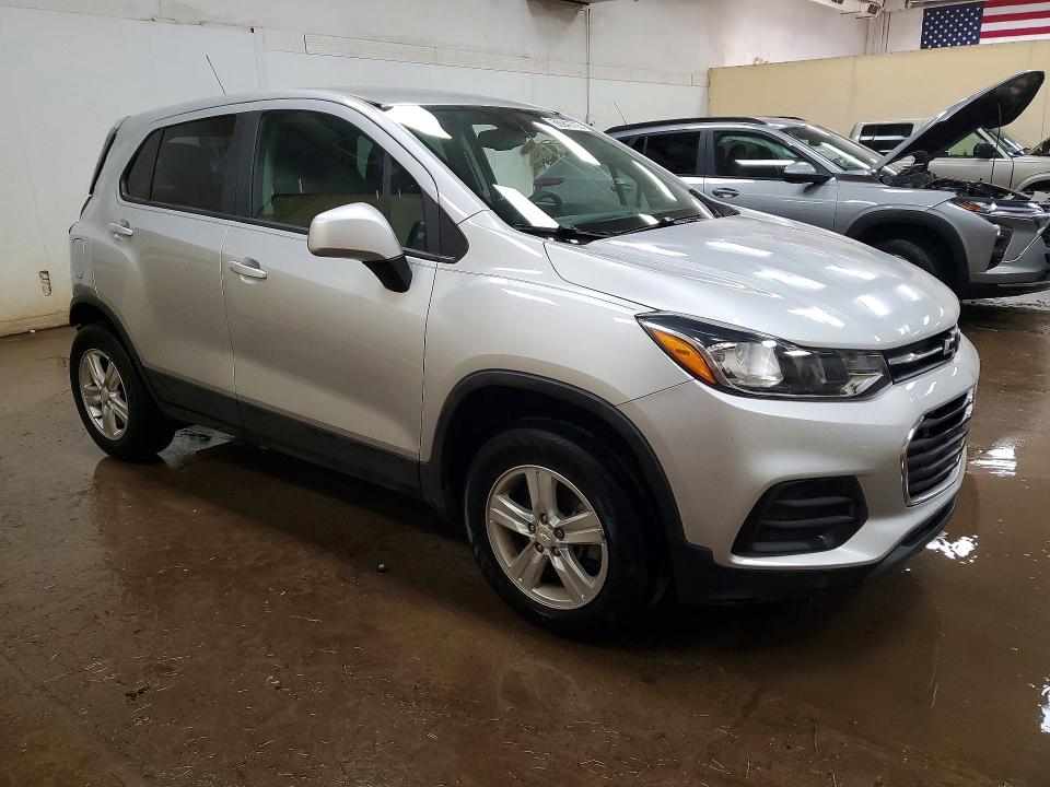 Photo 4 from auction – 2019 CHEVROLET TRAX with VIN 3GNCJNSB8KL362256