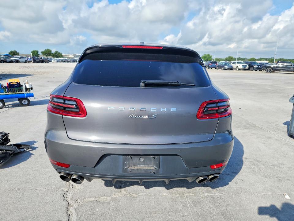 Photo 6 from auction – 2016 PORSCHE MACAN with VIN WP1AB2A5XGLB47521