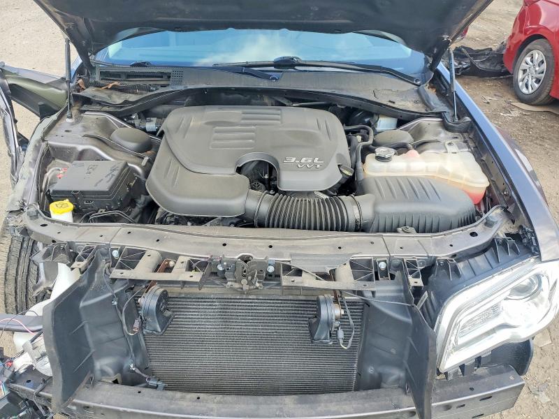 Photo 11 from auction – 2018 CHRYSLER 300 with VIN 2C3CCAEG3JH190913