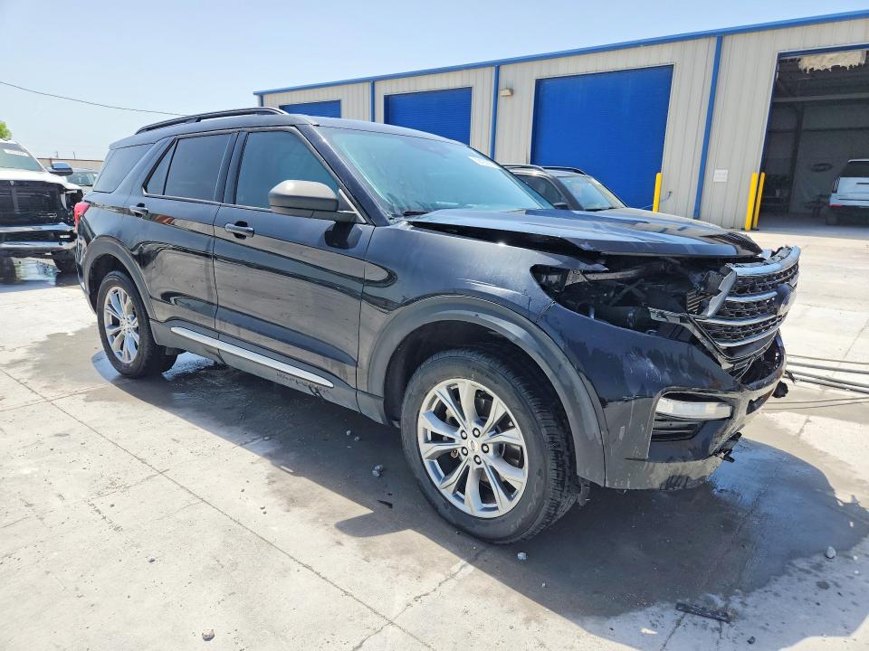 Photo 4 from auction – 2022 FORD EXPLORER with VIN 1FMSK8DH9NGB72328