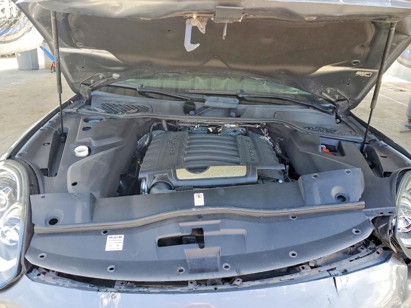 Photo 11 from auction – 2018 PORSCHE CAYENNE with VIN WP1AA2A25JKA04742