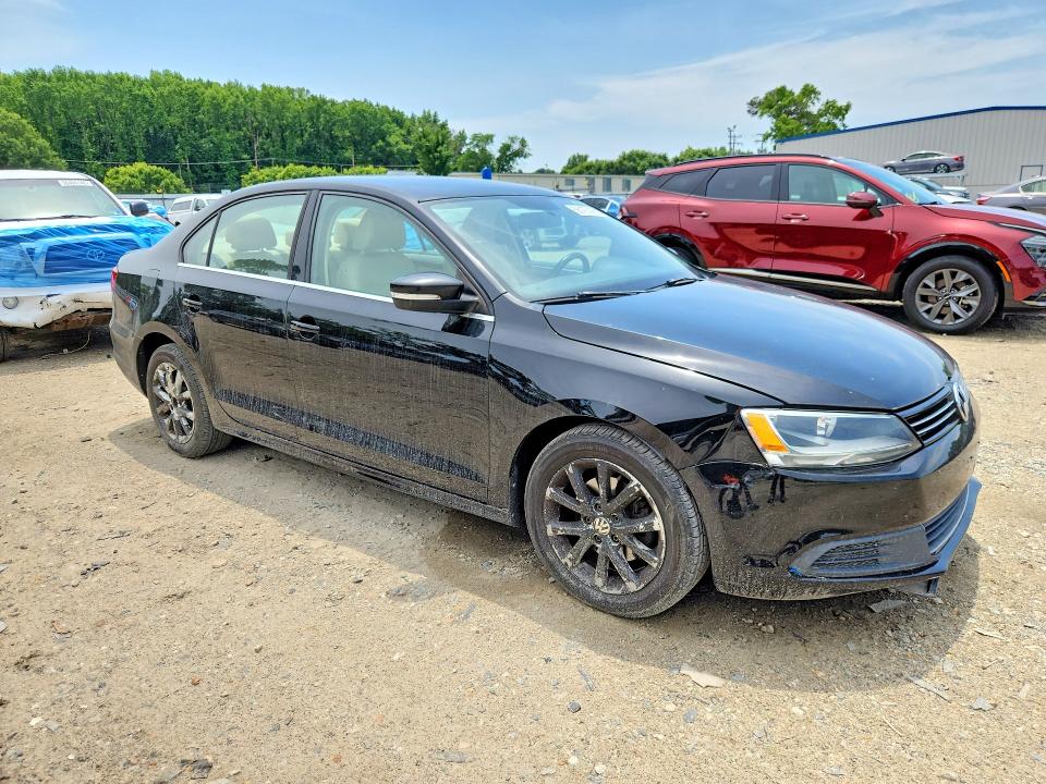 Photo 4 from auction – 2014 VOLKSWAGEN JETTA with VIN 3VWD17AJ2EM411335
