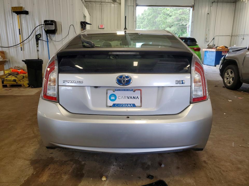 Photo 6 from auction – 2015 TOYOTA PRIUS with VIN JTDKN3DU5F0425487