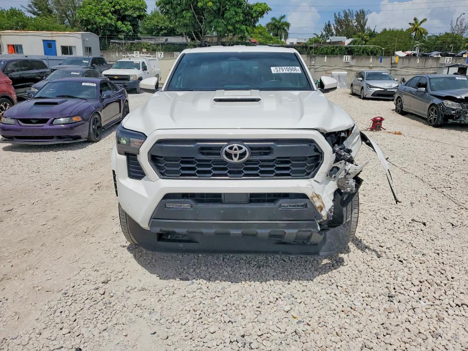 Photo 5 from auction – 2024 TOYOTA TACOMA with VIN 3TMLB5JN2RM043912