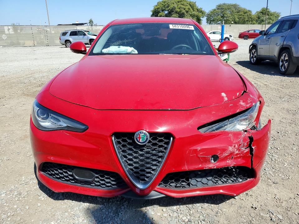 Снимка 5 от търг – 2017 ALFA ROMEO GIULIA с VIN ZARFAEBN5H7533354