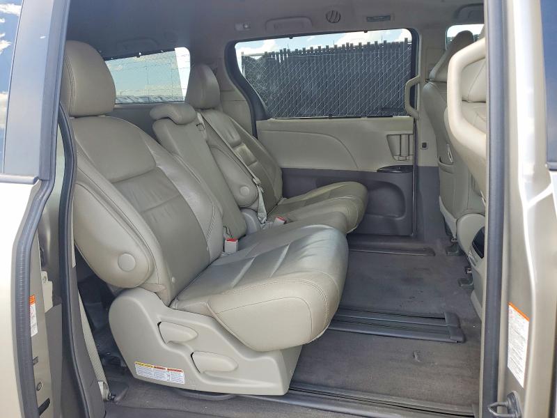 Photo 11 from auction – 2015 TOYOTA SIENNA with VIN 5TDYK3DC7FS560073