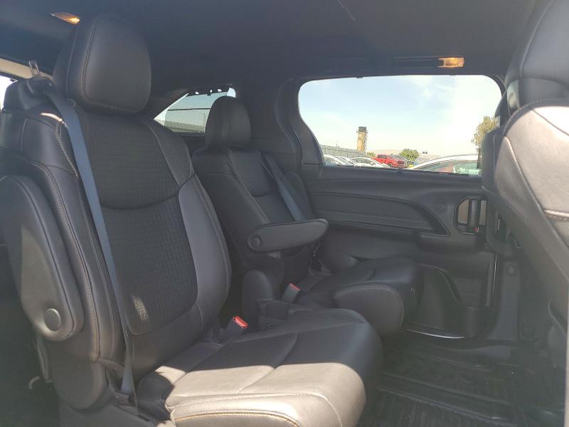 Photo 11 from auction – 2026 TOYOTA SIENNA with VIN 5TDCSKFC2TS259823