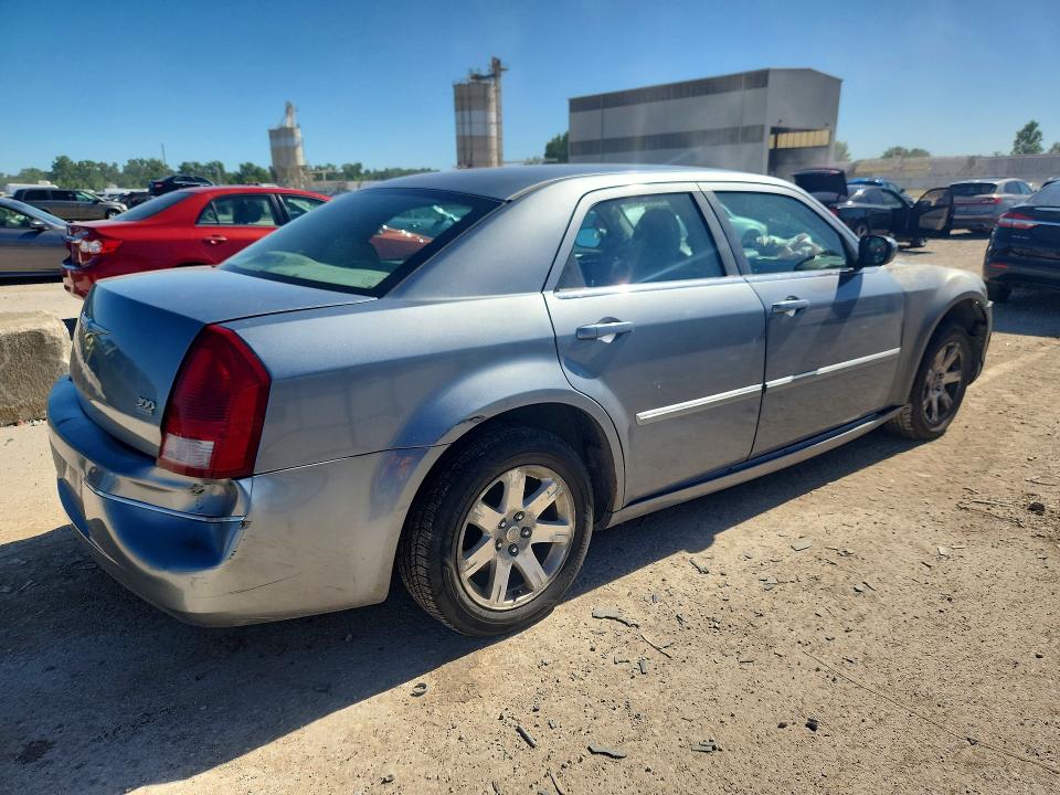 Photo 3 from auction – 2006 CHRYSLER 300 with VIN 2C3KA53G46H525762