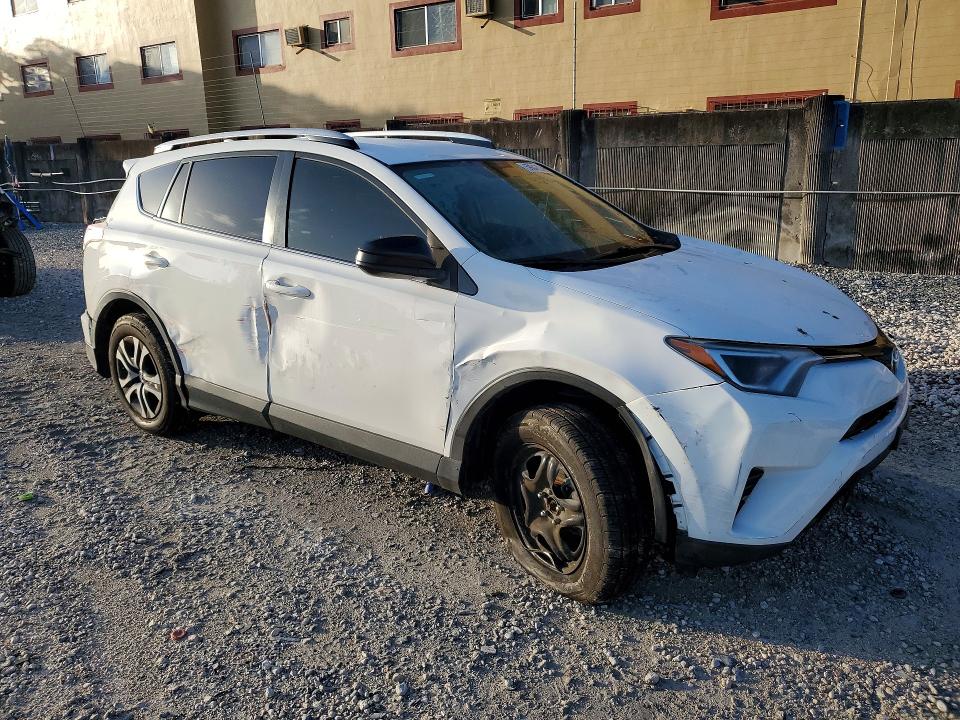 Photo 4 from auction – 2016 TOYOTA RAV4 with VIN JTMZFREV1GD090972