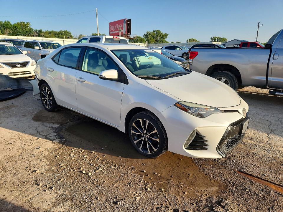 Photo 4 from auction – 2018 TOYOTA COROLLA with VIN 5YFBURHEXJP821373