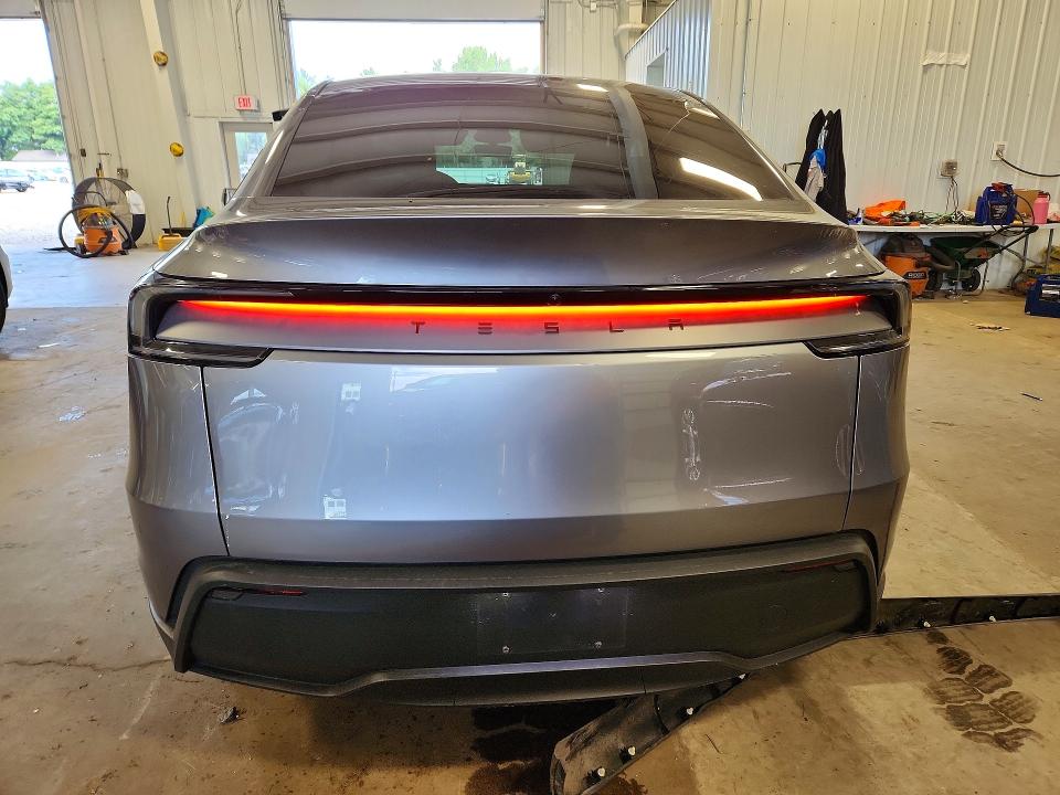 Photo 6 from auction – 2026 TESLA MODEL Y with VIN 7SAYGDED2TF585996
