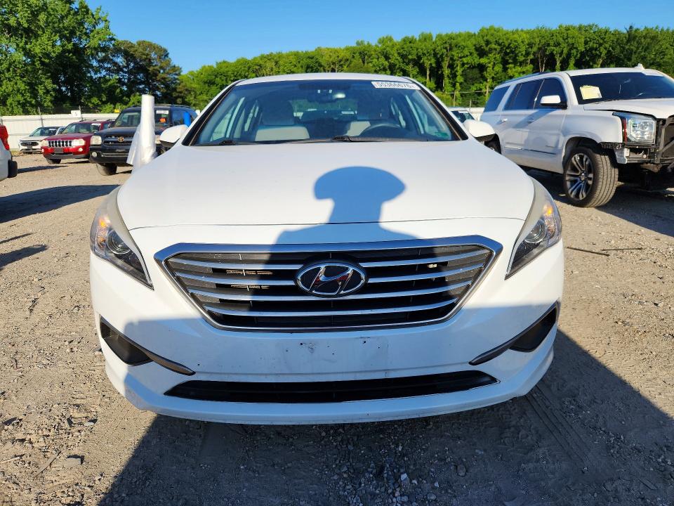 Photo 5 from auction – 2017 HYUNDAI SONATA with VIN 5NPE24AF1HH525559