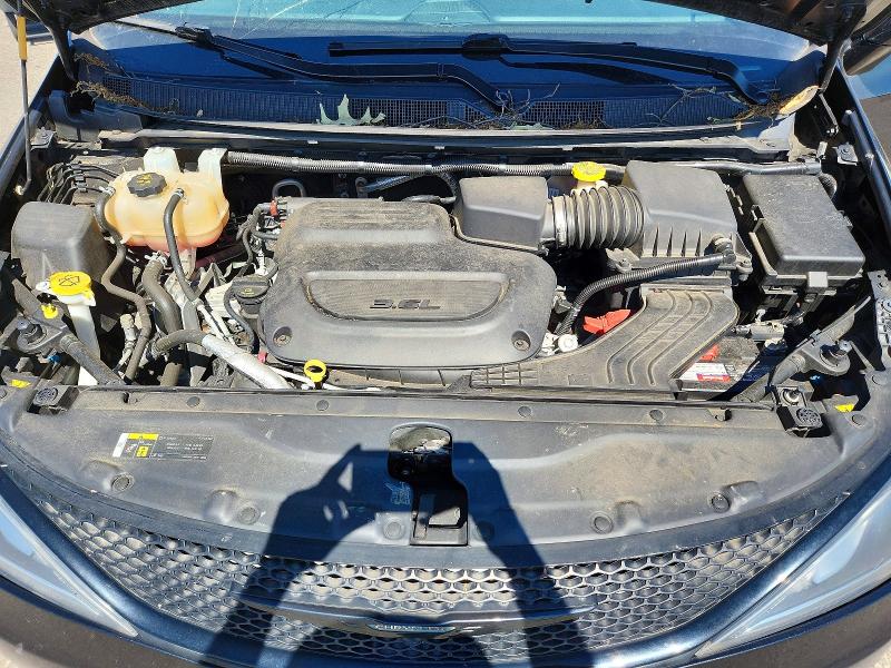 Photo 12 from auction – 2019 CHRYSLER PACIFICA with VIN 2C4RC1GGXKR605403