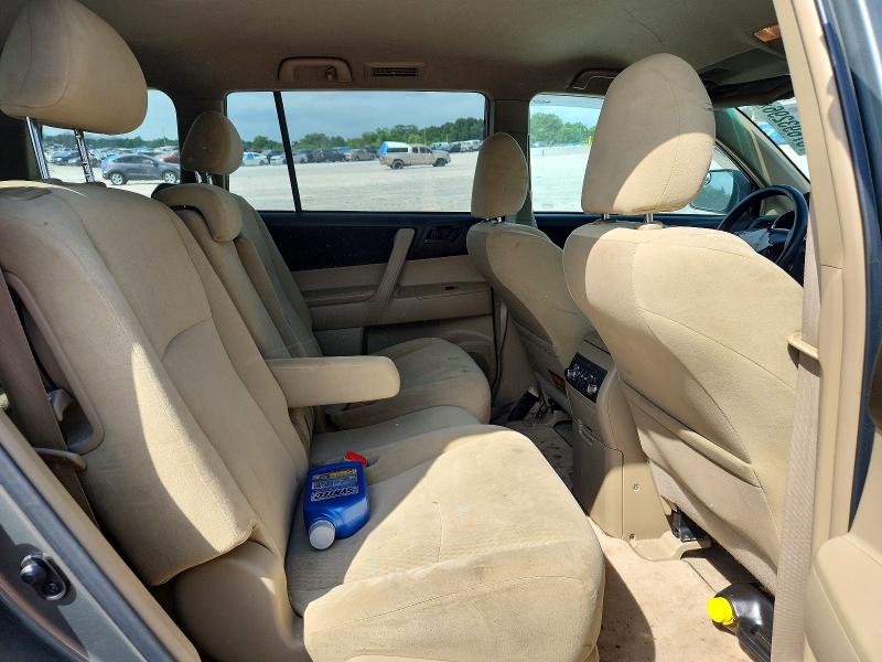 Photo 11 from auction – 2010 TOYOTA HIGHLANDER with VIN 5TDBK3EH7AS013037
