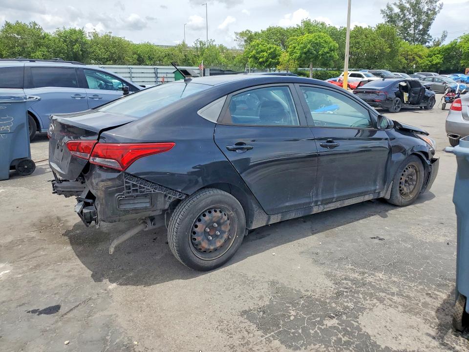 Photo 3 from auction – 2018 HYUNDAI ACCENT with VIN 3KPC24A32JE019813
