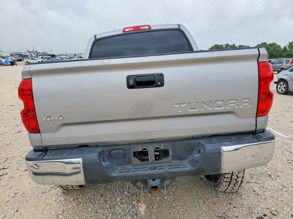 Photo 6 from auction – 2014 TOYOTA TUNDRA with VIN 5TFDW5F10EX350644