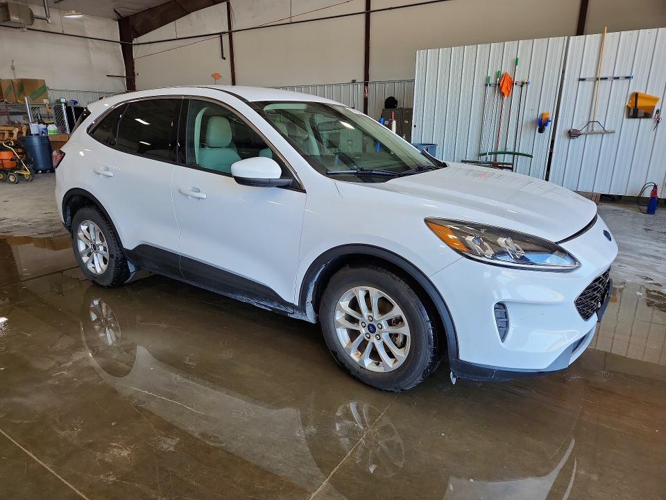 Photo 4 from auction – 2020 FORD ESCAPE with VIN 1FMCU0G63LUC04618